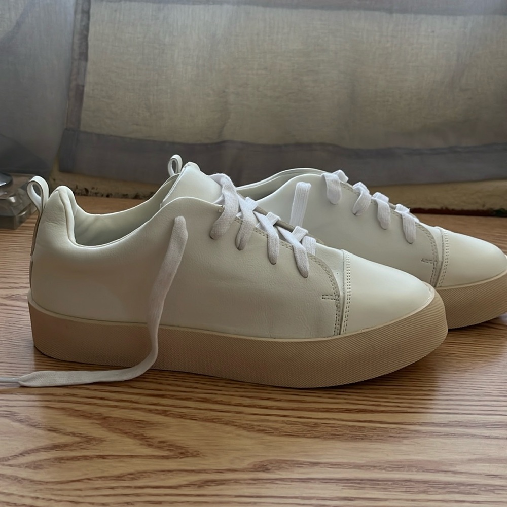 Matt & Nat NWOT Marci Vegan White Sneakers Size 7.5 (38)